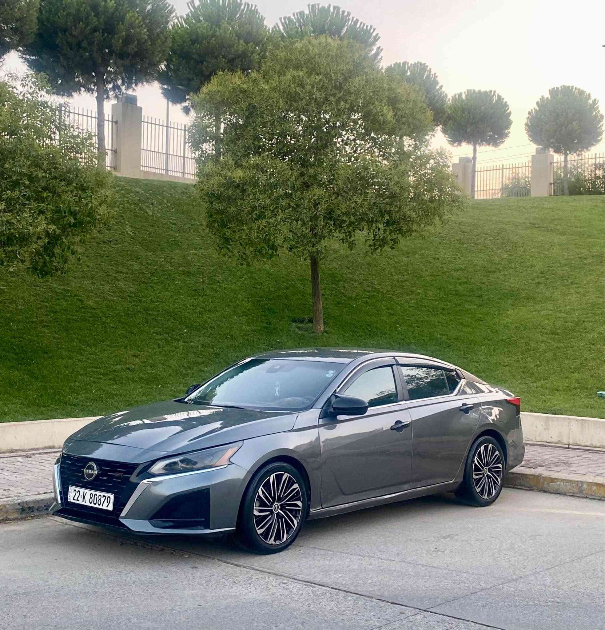 نیسان ئەڵتیما 2023 S sport سەیارەکە ماڵی دۆستە کامل سێرڤس کراوە ڕۆنی مەکینە و هایدرۆلیکی گێڕی تازە گۆڕاوە ، چوار تایەو ویلی لۆکی لەژێرە … سەنەوی و هەزە و ڕەقەمی تازەیە تا 2030 بەناوی خۆمەوەیە ..

مواسەفات : کامل ڕاداری پێش و دوا و لاتەنیشت ، بەسمە ، شەغال ، دەرگا بەسمە ، شاشە گەورە و کامێرا و حاسە و کوشن کارەبا ، لاتی زینۆن … 
گێڕ و مەکینە و تەبرید و تەحویل و تەقەو ڕەقەش بەشەرت 
بۆنیت و چەملغ و دەرگایەک بۆیاخە   .

ڕەقەم شانسیم داناوە 

1n4bl4bv6pn378598

نرخی تەنیا 132 گەڵاو مەجالێ زۆر کەم 

***********
*********** السليمانية, العراق
