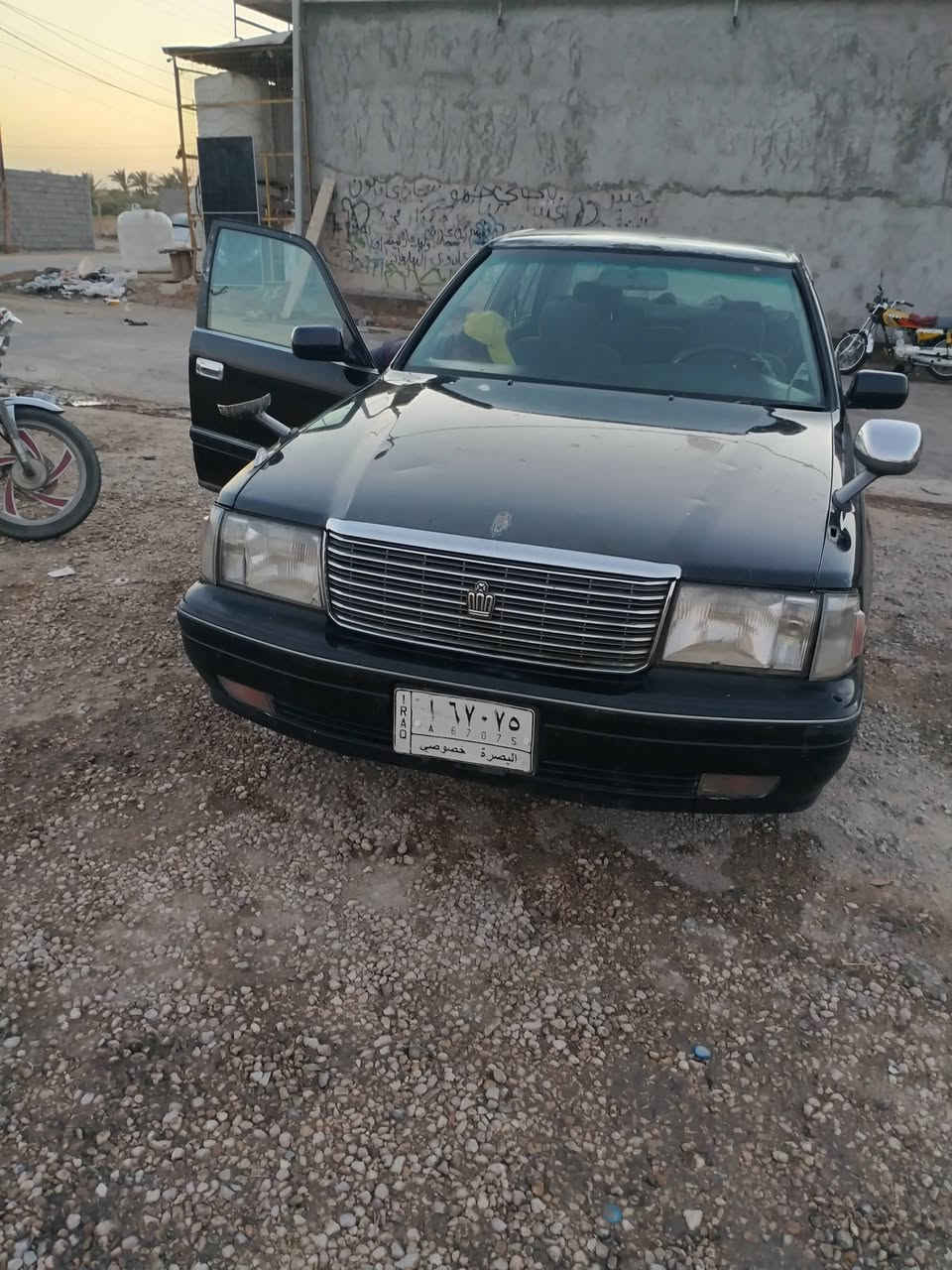 السلام عليكم سيارة راس الثور تكم لون اسود للبيع مكفوله من الكص والنقل جثه موديل 99رقم بصرة ألماني بيهه خياسات السعر 73وبيهه مجال الاتصال على الرقم *********** العنوان بابل الحمزه الغربي@
