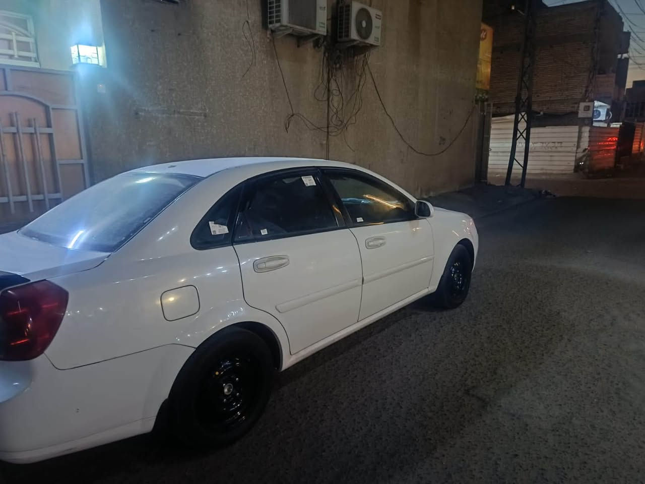 اوبترا ٢٠١٢ 
تبريد شغال 
كير اوتماتيك 
شاشه اندرويد 
نظيفه السياره حسب ماموضح بالصور 
السعر ٧٧ وبيه مجال
الهاتف ***********
