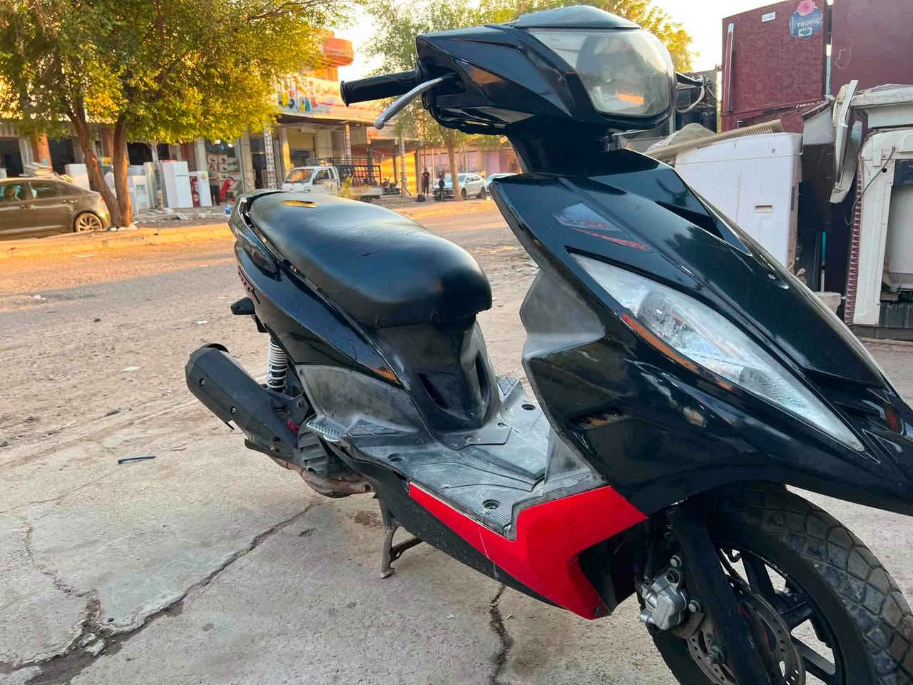 دراجه Gtr لونين بلادي دراجه ناعمه تخبل شاشه الكتروني شايله نشاط تاكل من الكاع وصله للبيع او مراوس ويه قفاز او سيبي ***********
