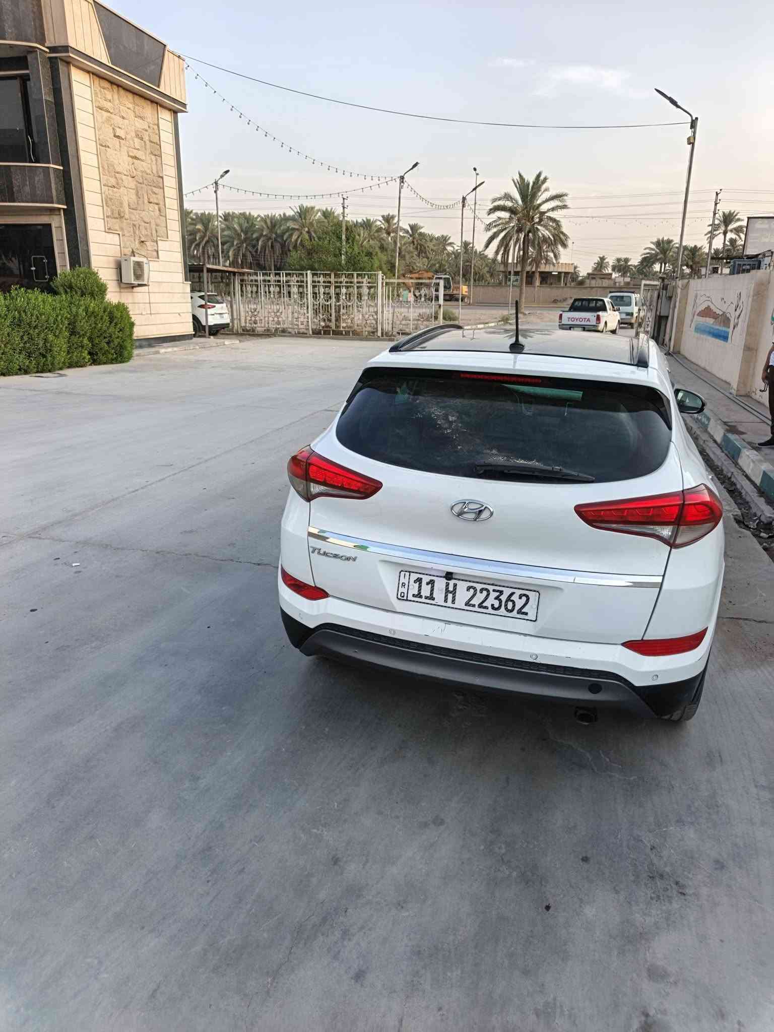 السعر ١٢٣ اخوان
السلام عليكم توسان ٢٠١٧ خليجي للبيع رقم بغداد انكليزي شرط التحويل 
مكينه دووش مكينه وكير خير من الله 
( صدر امامي خلفي جديد اول البارحه مكمله باستثناء المشط مابدلته) 
مواصفاتها ( بانوراما + لدات امامي خلفي + شاشه + كامره + تحكم ستيرن + مري شفط + انظمه قياده + ويل كب + داخل لونين + سستم صوت + نظام منحدرات) وبعد بيها مواصفات 

اخوان السياره بيها ٣ قطع ونص صبغ ( بنيد وجاملغات اماميه ونص جاملغ خلفي) 
+ ( بيها ضربه بالجاملغ الامامي الايمن واصله للدواخل ومعمره) السونار مرفق بالمنشور + صوره التعمير هم منزلها حتى ماتخاجل ويا احد 
اخوان السياره نصبتها حيل حلوه وكاعده مال جناي 

السعر ١٢٣ مكاني بغداد ابو غريب للاستفسار *********** او ***********
