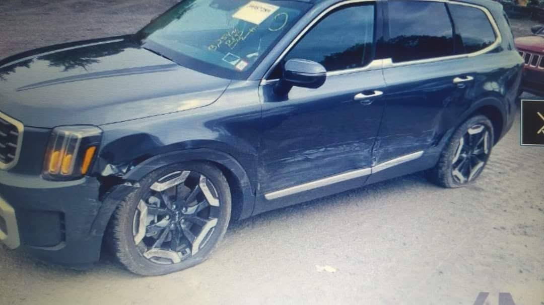 السلام عليكم
كيا تلرايد موديل 24 فول مواصفات ماعد الجنطه كشنات جلد فتحه تشغيل عن بعد ظربه خفيفه ماشيه 34 رقم واسط التصال على الرقم 
***********
