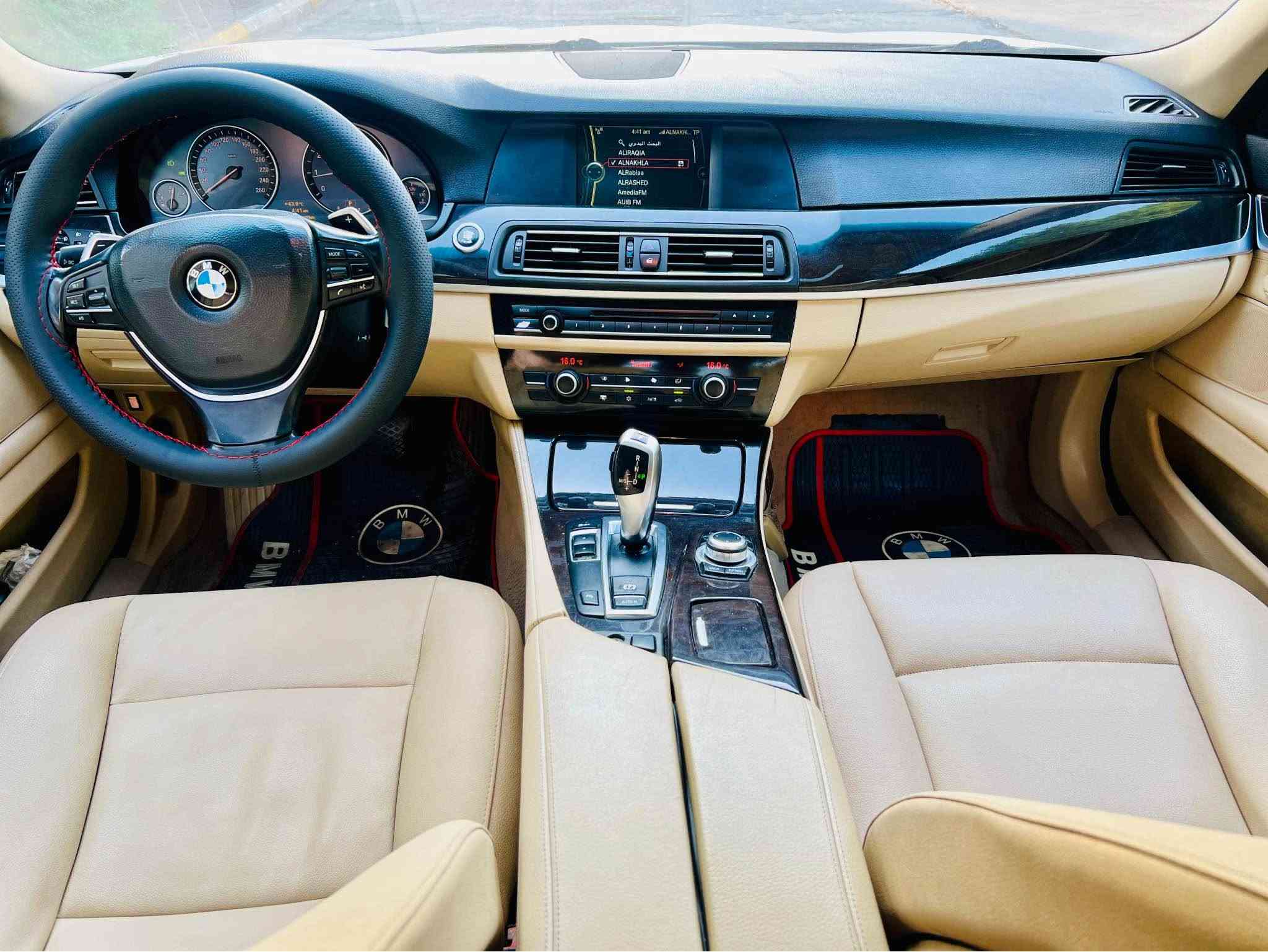 السلام عليكم 
للبيع BMW F10 530i
***********
محرك 6 سلندر نوزل قصير 
موديل 2011 وارد خليجي فول 1/1 السياره جاهزه وجديده ماشيه 219 الف كيلو تخم تاير حداديه جاهزه بدون نقص 
للبيع رايده ب145$
شرط التحويل بيه صبغ جاملغ خلفي ونص باب الصدر ودعاميات مكانه اليرموك  4شوارع بغداد, العراق
