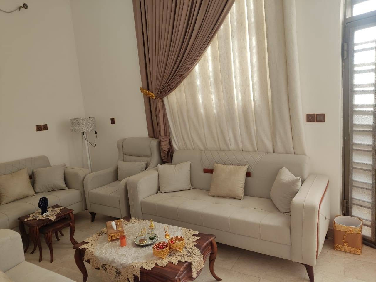 🏠 بيت للبيع – فرصة مميزة
📐 المساحة: 120 متر
📏 الواجهة: 10 متر × النزال: 12 متر
🛏️ غرفتان
🛋️ صالة
🍳 مطبخ
🏡 استقبال
📍 العنوان: الموحية
للمهتمين والاستفسار والتفاصيل أكثر، يرجى الاتصال أو التواصل عبر الواتساب:
📞 ***********
عقار ذي قار دارك الحاج محسن الركابي الركابي عقارات مناسبة مهند ابو علي الحاج ابو احمد العبودي ام مصطفى للعقار Ali Ahmed وجدي عبد العباس احمد الفياضي سيد علاء الحسيني باسم عليوي آل فضيل د. صادق عمير الشويلي
