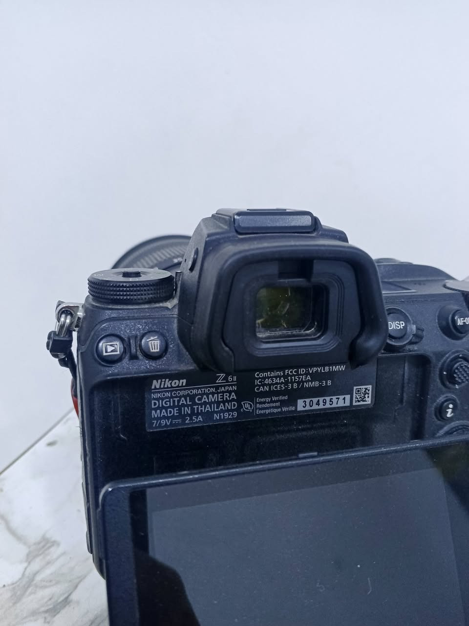 📷 للبيع | Nikon Z6 II

🔹 الموديل: Nikon Z6 II
🔹 النوع: Mirrorless – Full Frame
🔹 الدقة: 24.5 ميگاپكسل
🔹 المعالج: Dual EXPEED 6
🔹 التصوير المتواصل: حتى 14 صورة/ثانية
🔹 تصوير الفيديو: 4K UHD حتى 60fps
🔹 تثبيت صورة داخل جسم الكاميرا 5-Axis IBIS
🔹 شاشة لمس قابلة للميلان
🔹العدسه الاصليه مالت الكامره 
NIKKOR 24-120/4 S
🔹 Wi-Fi + Bluetooth
🔹 البطارية: EN-EL15c
3 بطاريات : ثنين اصليات وحده تجاري
مع شاحنه 
ورام 32G

📍 الموقع: البصرة + لا يوجد توصيل 
📩 للتواصل واتساب : ***********
