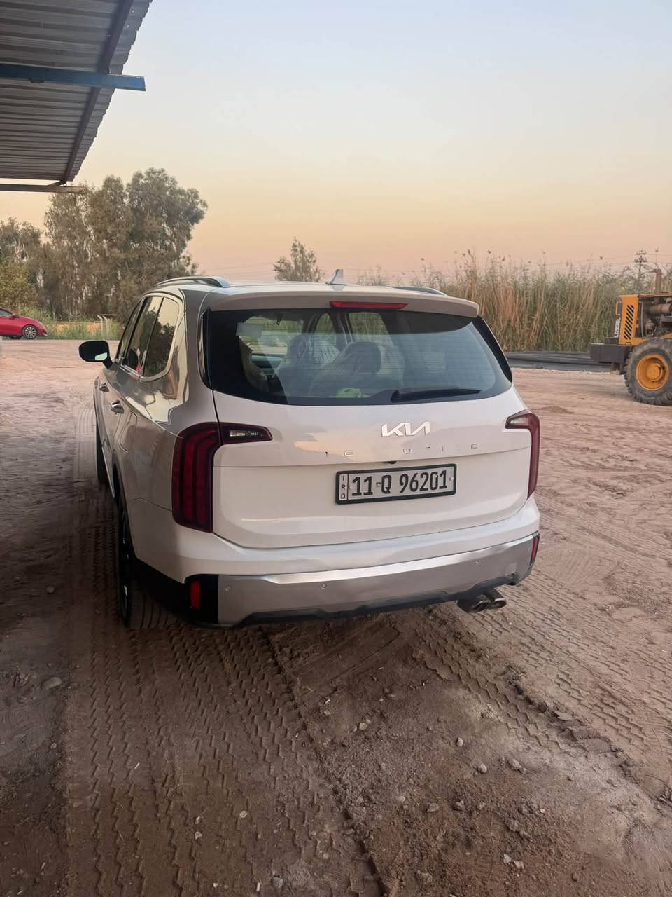 🆕 2023   KIA TELLURIDE
كيا توليرايد    الشكل الجديد 2023

السياره ماشيه 67  ميل فقط قابل لزيادة 

لون السياره ابيض
 رقم السيارة: بغداد / حرة 

 المواصفات : 

* بصمة  

* ⁠كشنات حار ( تدفئه  ) 

* ⁠كشنات كهربائي 2 امامي 

* ⁠كشنات جلد ملكي Vip

* ⁠و تشغيل عن بعد 

* بصمة ابواب 

* شاشة ايباد 

* تبريد مركزي 3 قطع 

* رادار امامي + رادار جانبي

*  شاشه تاب حجم كبير 

*  شاشه اعطال

3 مقعد ( 7 راكب ) 

*  حساس قياس ضغط هواء الاطارات

*  ويل كب   كروم اسود بلادي 

* نظام قيادة (ذكي👌 نورمال🍃 سبورت

*محرك ستة سلندر حجم 3800L

  

: راديترات وتبريد وغاز شرط الفحص بلادي شركة ⚕️ حجر الصالنصه بلادي شرط الفحص 

الضرر: دعامية خلفية باب خلفي باب الجنطه فقط 

السعر : ٣٠٥ ورقة بيه مجال 

العنوان : بغداد بسماية 

 للأستفسار الرجاء اتصال او مراسلة .***********
