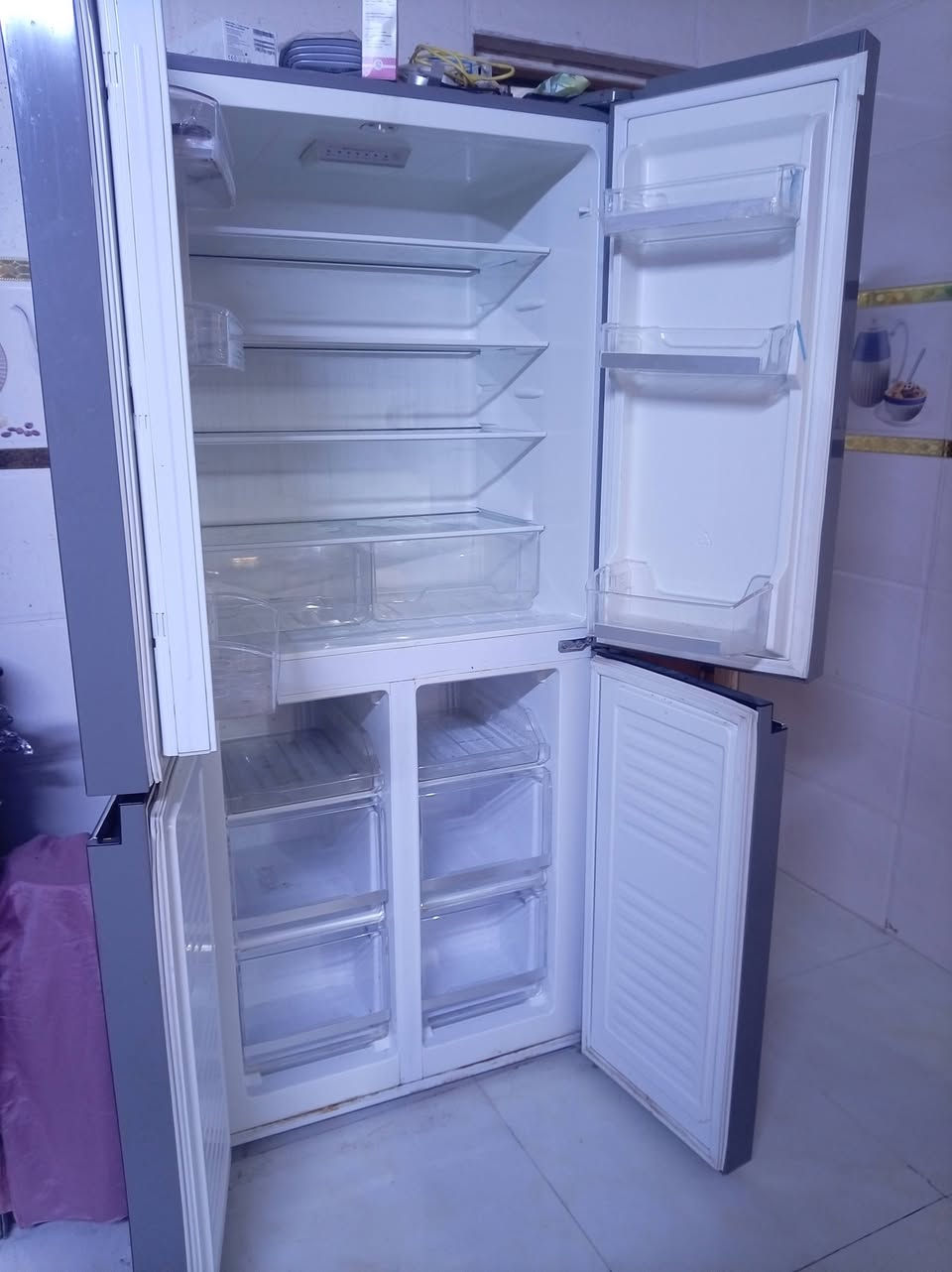 ثلاجه اخت اجديده نقص غاز للبيع كربلاء حي العامل ***********
