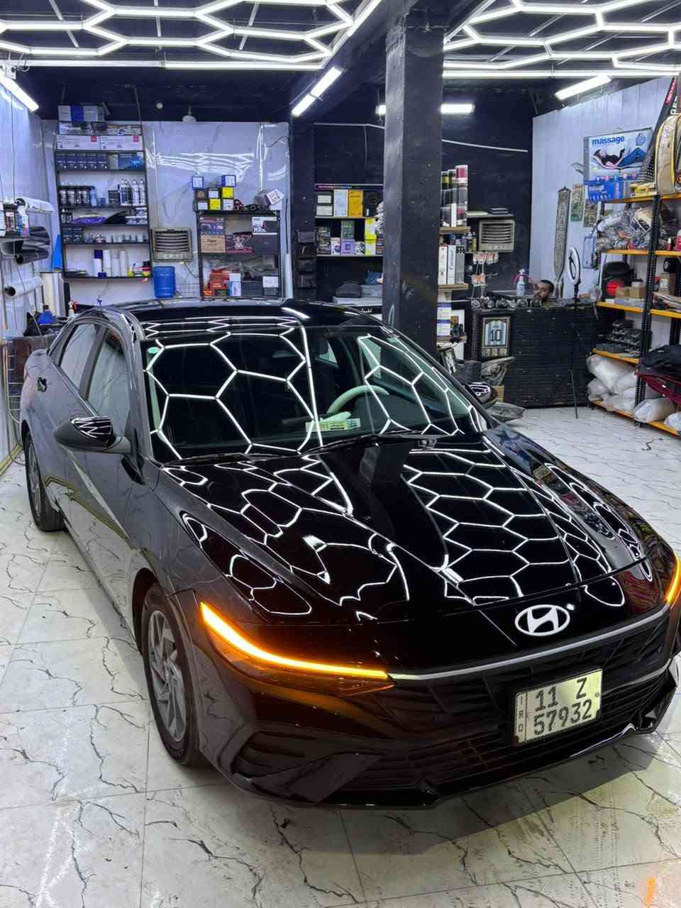 هيونداي النترا 2024 (أمريكي - نص فول) 🚗
​الحالة: بحالة الزيرو (ماشية 22 ألف) - افحص وين ما يعجبك.
​المحرك: 2000cc
​المواصفات: بصمة | رادار | حساسات | شاشة متصلة.
​الأوراق: رقم بغداد باسمي - تحويل مباشر.
​السعر: 143 ورقة (وبيها مجال).
​الموقع: بغداد - المدائن (سلمان باك) - مقابل محطة الوقود.
​للتواصل: ***********
