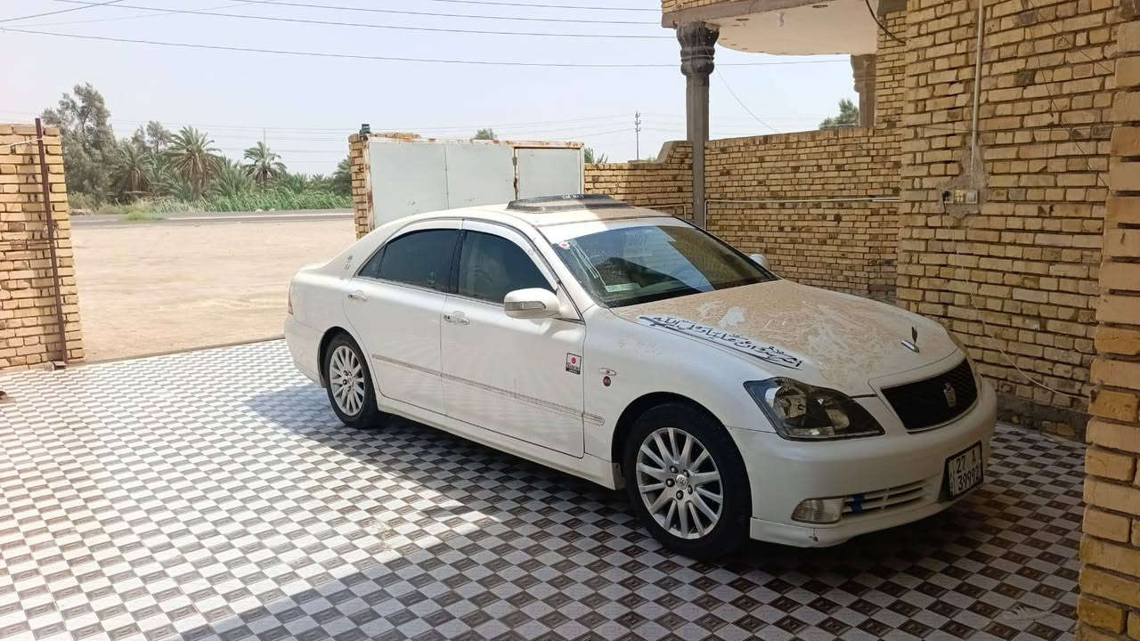 سلام عليكم.شاهينه موديل ٢٠٠٤ بأسمي تحويل مباشر صارلهه شهر من صاعده هزه مكفوله من الگص والنقل الجثه والعيب الشرعي والاصوليات والضربه .جاهزه كير محرك صارله سبوعين شرط حاويه بدهن اليابان .تبريد فقط وكف عندي فجأه رقم ذي قار .السعر ١٤٥وبيه مجال استفسار اتصال ‏‪***********‬‏
