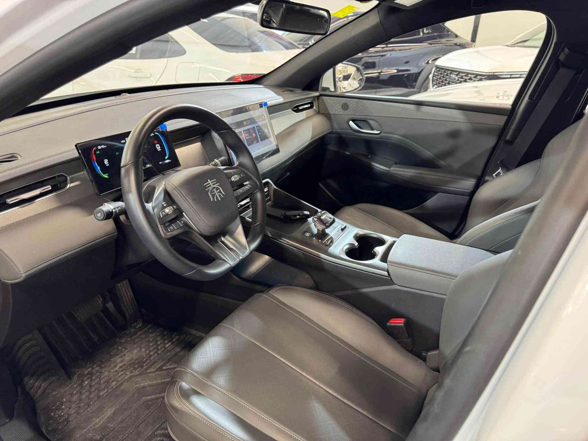 Byd quin plus 2025

9000 رويشتووة 
1 بست بةس كارتى هةية
بةناوى خومة
نرخى خلاسى 132 
تكاية بو معامةلة پةيوةندى مةكة
***********
ناونيشان اربيل أربيل, العراق
