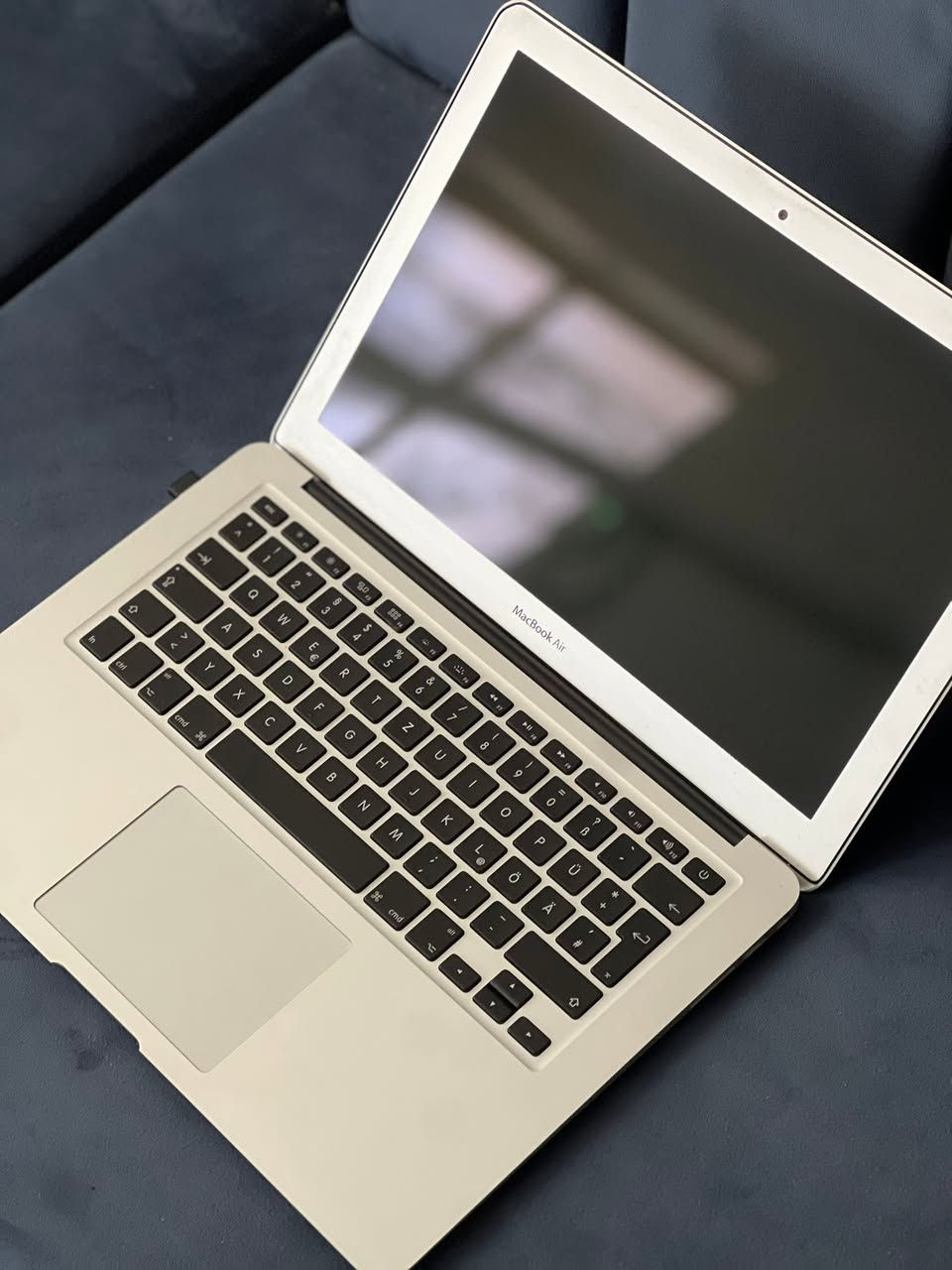 مكلف بالنشر 
💻 لابتوب للبيع (Core i5)
• المعالج: Intel Core i5 (2015)
• الرام: 4GB
• الذاكرة: 128GB SSD (سريع جداً)
• الشاشة: 14 بوصة
✨ الاستخدام: ممتاز للدراسة، التصفح، وبرامج الأوفيس (Word/Excel).
💵 السعر: [300] بيهة مجال لشراي 
📍 الموقع: [كربلاء يوجد توصيل جميع المحفظات]
📞 للتواصل: [***********]
