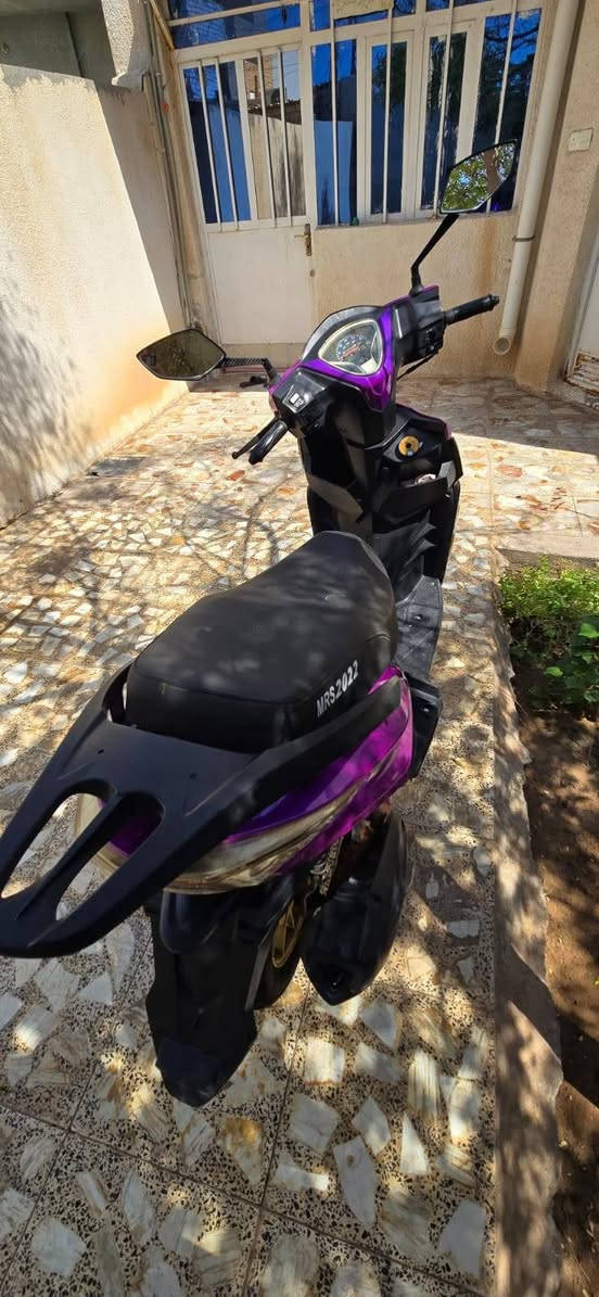 سلام عليكم دراجه ناريه للبيع مثل ما واضح بصور دراجه نضيفه كلش سريعه وما ومستخدمه هواي قبل اشهر طلعت من الوكيل اوراق جاهزه تحويل بأسمك مباشر بسبب عدم التفرغ والاستخدام قررت ابيعها بيها صوت فقط بالاكسن واعتقد بوربرين سعرها 950 الف وبيها مجال وهذا رقم صاحب الدراجه *********** بيه واتساب انا مكلف بنشر فقط
