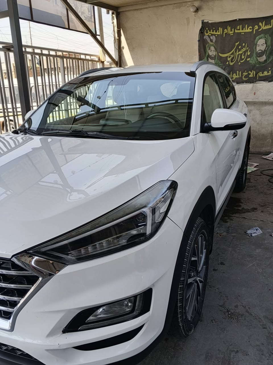 السلام عليكم
توسان 2021  رقم بغداد الدولي الجديد  باسمي محرك 2000 دوش فول عدا البانوراما كشن كهرباء  حساس امامي خلفي اشاير بالمري يدات نيكل بصمة ابواب وتشغيل مود درايف (سبورت-ايكو-نورمال) تحكمات ستيرن جهتين  لد امامي لد خلفي قطعتين تبريد  السيارة 5 عدسات بصمات ثنين السياره تشغيل عن بعد   
العنوان بغداد مدينة الصدر 170 
***********
 
‎
