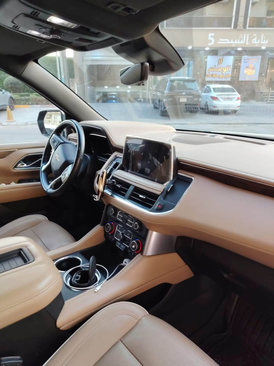 🚘 تاهو 2023 برايمر – خليجي – فول مواصفات
وكالة المنصور + ام ضمان

🛡️ مكفولة كفالة عامة 

📍 ماشيه83 ألف كيلو حقيقي

✨ بعدها على وضع شركة، 

أبد ما داخلة صيانة

⚙️ كير + محرك مكفول

🛞 تخم تاير جديد برجستون 

🔥 مواصفات البرايمر المعروفة:

* محرك V8 5.3

* ⁠جكات تصعد وتنزل 

* تشغيل بصمة ودخول ذكي

* شاشه وسطية كبيرة + شاشة عدادات

* 5 كاميرات وحساسات

* مثبت سرعة

* ⁠داتشو 

* ⁠دوسات كهرباء

* ⁠ترحيب led تحت دوسات 

* ⁠فتحة سقف بنرامه 

* ⁠تحديد مسار 

* ⁠هزاز تحذير بل كشن 

* ⁠فرملة طوارء 

* تحكمات ستيرن

* كشنات جلد كهرباء

* تبريد وتسخين كشنات

* صندوق كهرباء

* ⁠صندوق فتح بل رجل 

* 3 صفوف / 7 ركاب

* تكييف مركزي

* جنوط ألمنيوم

* أنوار LED

* ⁠شحن لاسلكي 

* مواصفات برايمر فول معروفه بيها هواي بعد مواصفات السعر 50000$ يعني خمس شداد وبيه مجال بسيط مكان السياره بغداد رقم تلفون ***********
