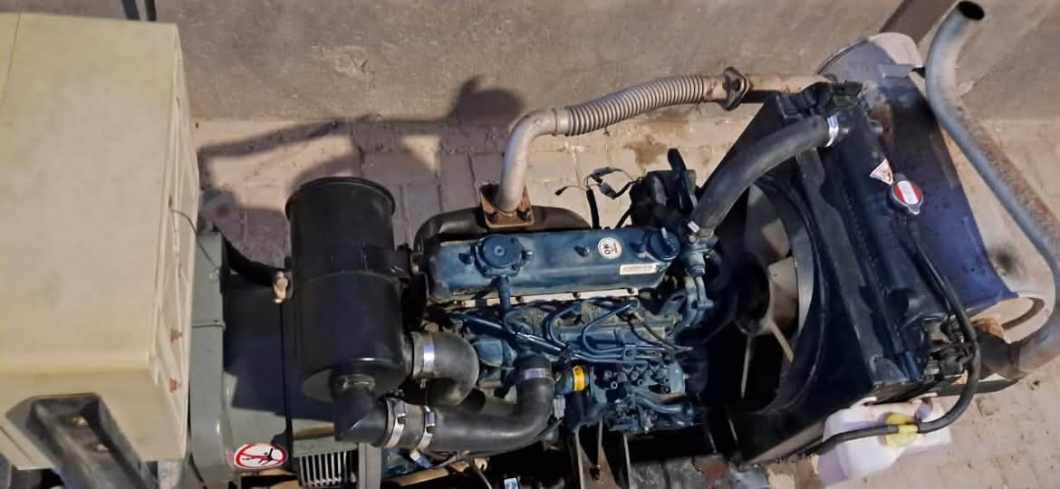 مولد كابوتا ياباني 15 60A KV
4 سلندر 
سعة المحرك 1505
مولد بحاله جيدة شرط التشغيل 
لا بخار لاتنقيص 
للاستفسار *********** واتساب
