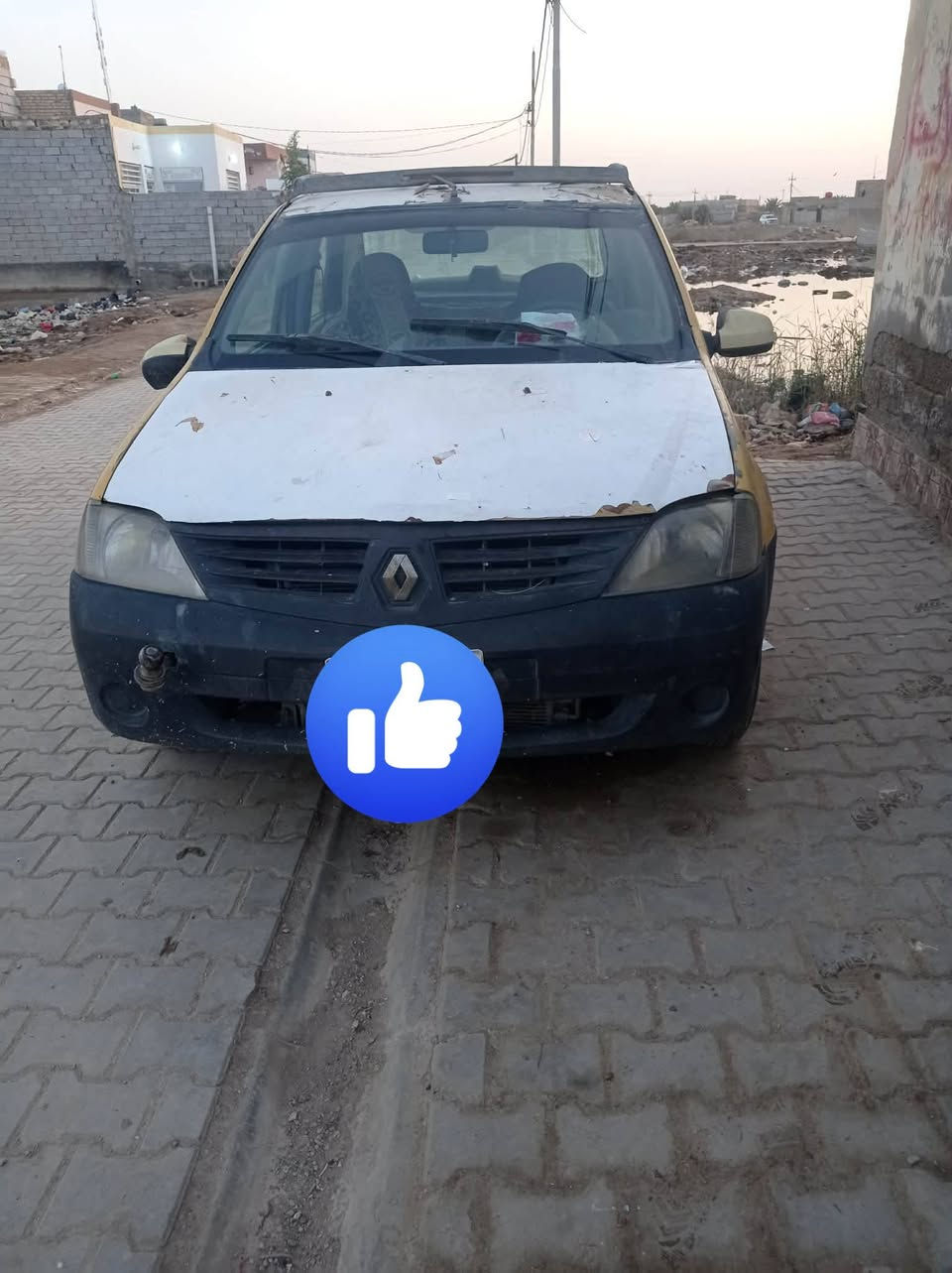 سياره رينو للبيع شغاله بيه صوت بطاله بس بدون راعي بيع السعر 14 وبيه مجال  فقط مكاني دوانيه شاميه ***********
