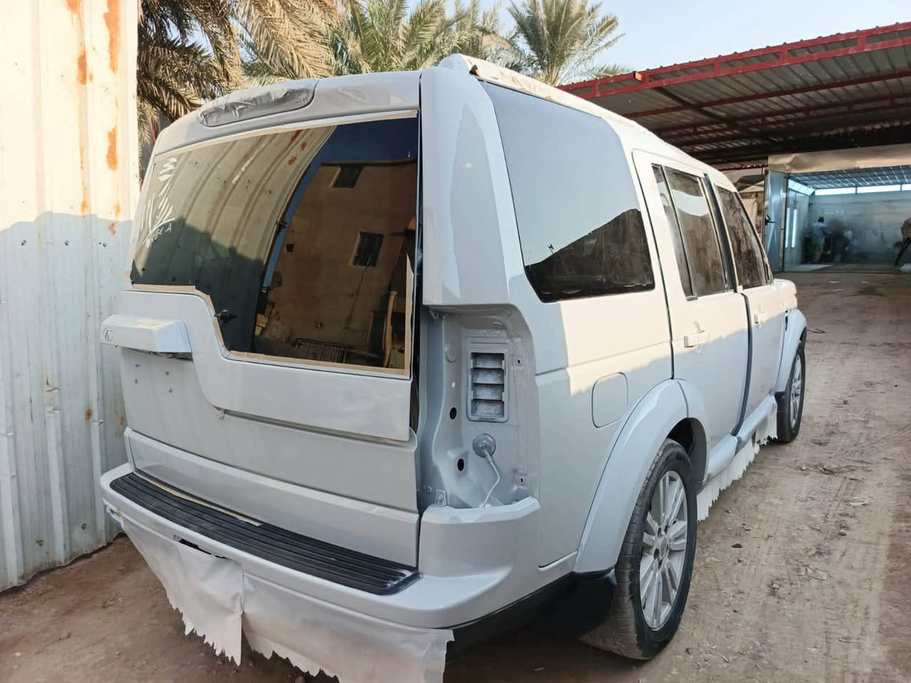 سلام عليكم
للبيع او مراوس LR4 2010 مكينه وكير لكزز صبغ عام تغيير لون سموك رقم بغداد صدامي مكينه خير من الله تبريد ثلج جكات محوره لوي لاندكروز سياره ناصبه وترايها حلوو 

للاستفسار اكثر ***********
