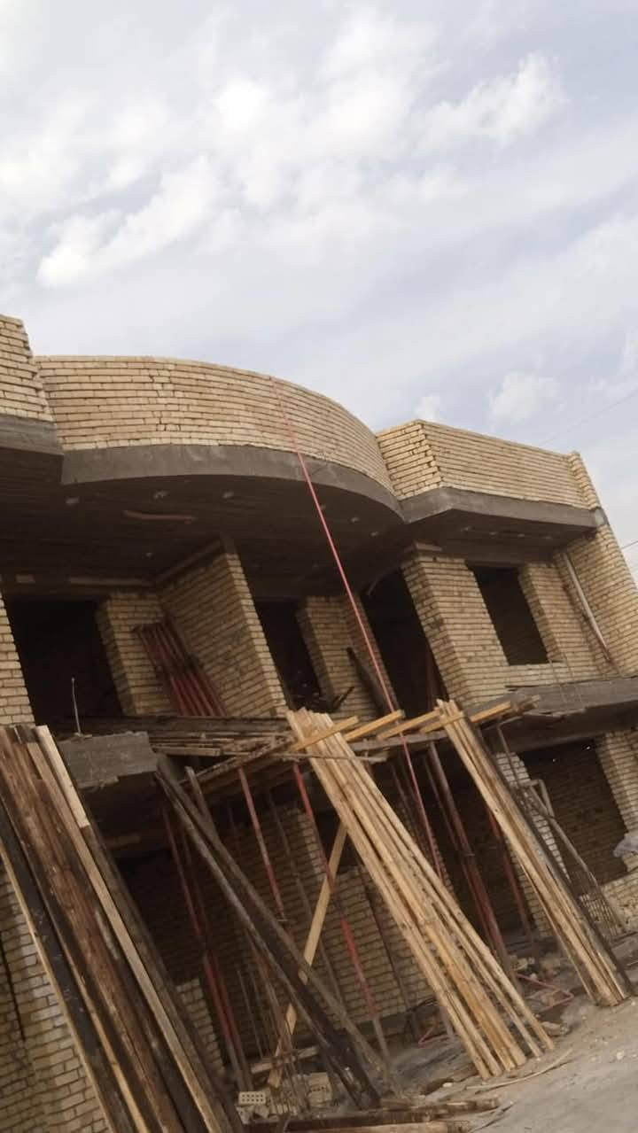 السلام عليكم ورحمة الله وبركاته من رخصة مدير الكروب المحترم خلفه بناء متفرغ عالدبل *قطعي وشغل درجه اولئ استلام مهندس ودقه بالعمل وسرعه نشتغل بكل مناطق بغداد ***********
