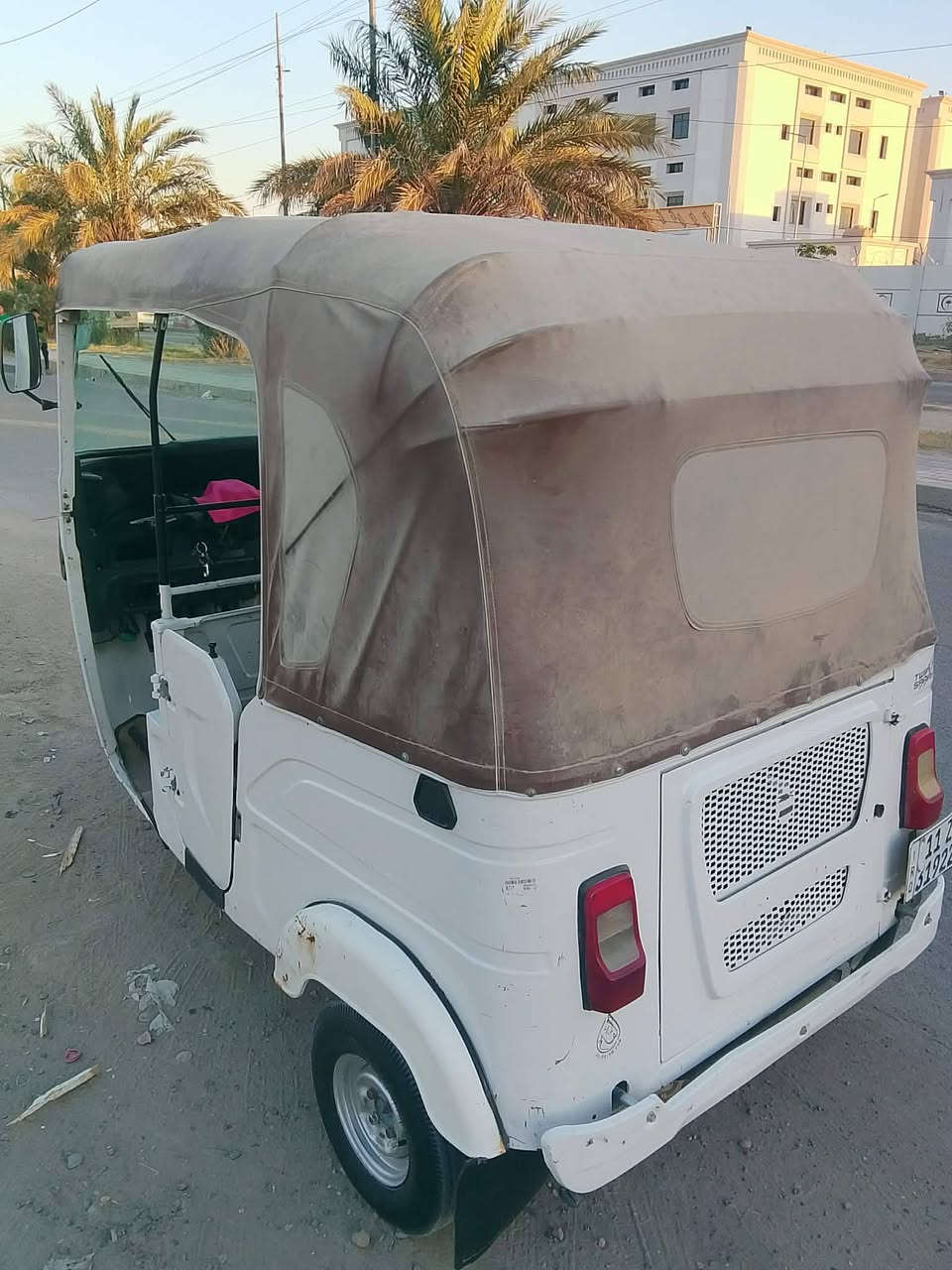السلام عليكم تكتك الموديل 21لبيع بسمي بغداد سبع البور ***********
