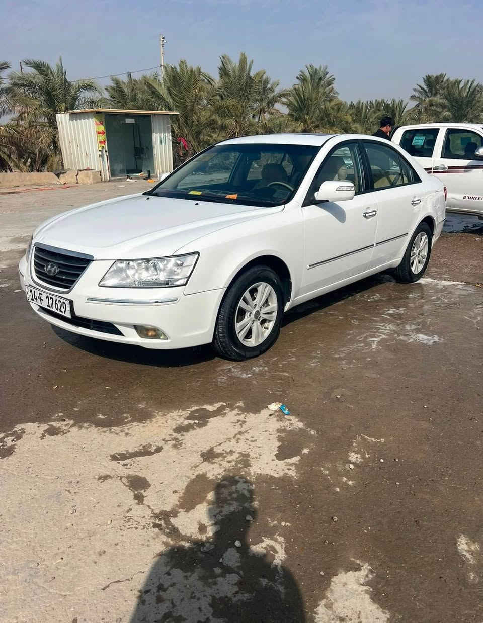 السلام عليكم للبيع سوناتا وارد كوري 2011 بدون حادث بدون صبغ سونار مرفق العنوان البصره المدينه رقم بصره ب اسمي *********** القرنة, البصرة
