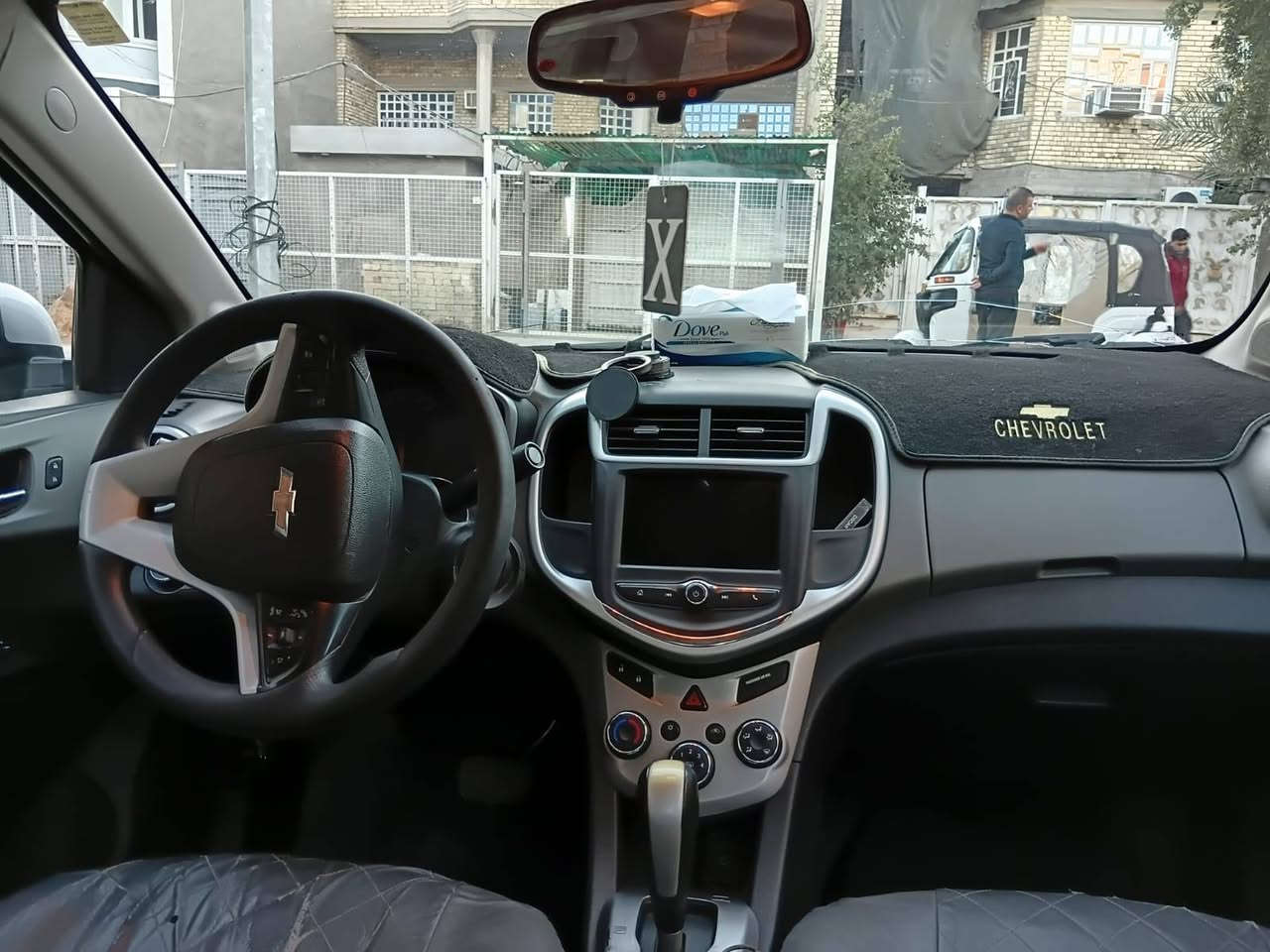 السلام عليكم 
شوفر ليت سونك 2019 امريكي رقم بغداد  حادثه بأمريكا صندوك بدون دواخل  
مكينه ١٤٠٠تيربو  
 شاشة  كاميرا خلفيه 
مكاني بغداد
 السعر 80 
رقمي ***********

