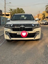 للبيع لاندكروز 2018 ساز باب اول السياره نضيفه بمعنى الكلمه ماشيه 99 ال...