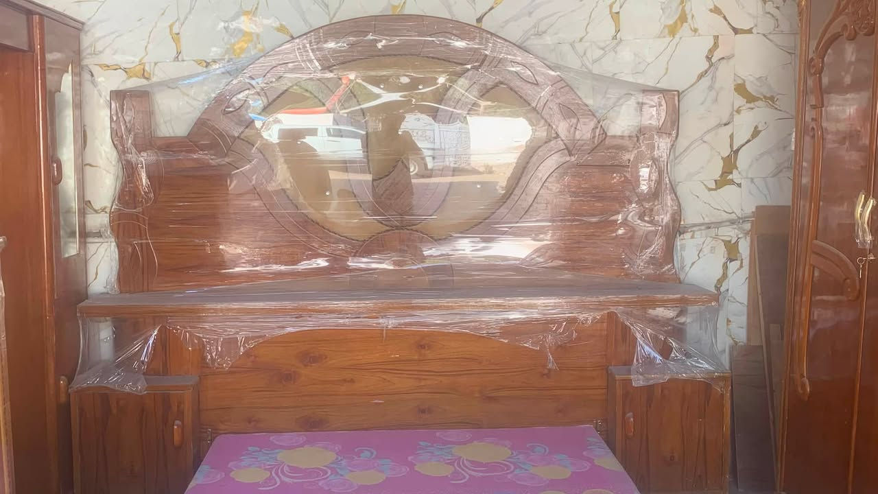 🛏️ غرفة نوم للبيع
غرفة نوم مستعملة استعمال بسيط، نظيفة جداً وحالتها ممتازة، مثل ما واضح قدامكم بالصور 🤍✨

📍 العنوان: الحلة – أبو خستاوي – شارع سيد علي

📞 للاستفسار والتواصل:
***********
***********

🔹 اللي مهتم أو يريد تفاصيل أكثر يتواصل ويانا.
