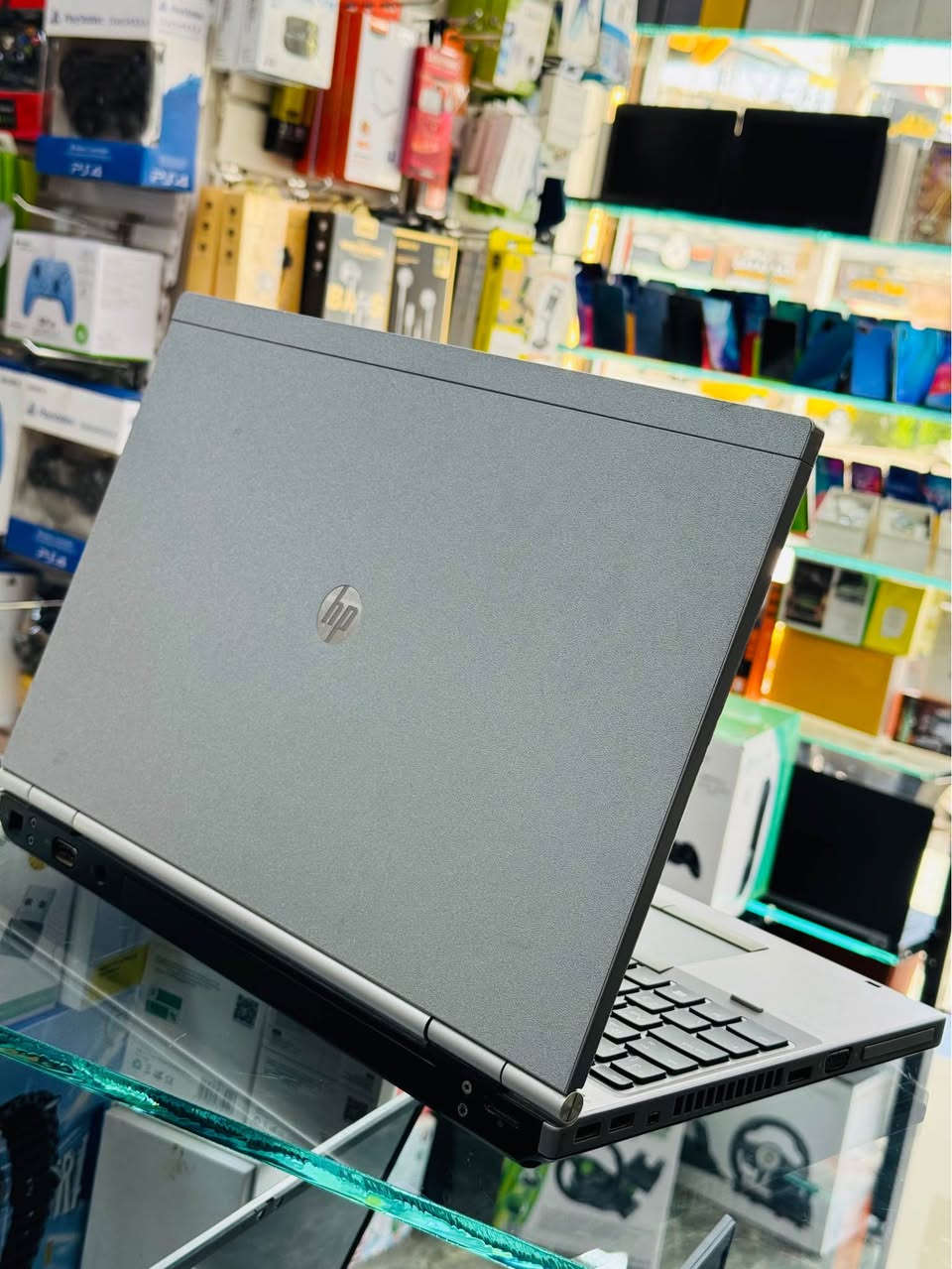 HP ELITEBOOK 8570

CORE i5 ✅
RAM 8 GB ✅
HARD DRIVE 500 GB✅

DISPLAY 15.6 شاشه كبيرة بحجم 
يحتوي اللابتوب على اكثر من ١٠ العاب قوية منها لعبة GTA V 5
بطارية تدوم اكثر من ساعتين 🔋 

مع الشاحنه الاصلية ✅

فقط بسعر ١٣٥ الف دينار 

موصل الزهور 
*********** موصل, نينوى
