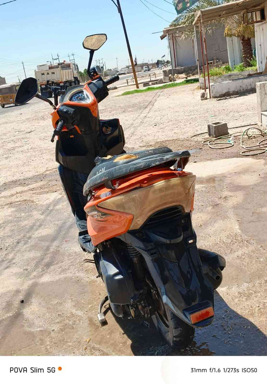 دراجه سكنس صيني كامل مابيها لس نقص مكفوله من كلشي مثل ماموجود بصوره ***********
تفضل خاص وتدلل او اتصال على الرقم اعلاه 
225 وتجي وتدلل

نص مكتوب في الصور:
- POVA Slim 5G 27mm f/1.6 1/314s ISO50
- POVA Slim 5G 27mm f/1.6 1/273s ISO50
- POVA Slim 5G
- 30mm f/1.6 1/362s ISO50
- POVA Slim 5G 31mm f/1.6 1/273s ISO50