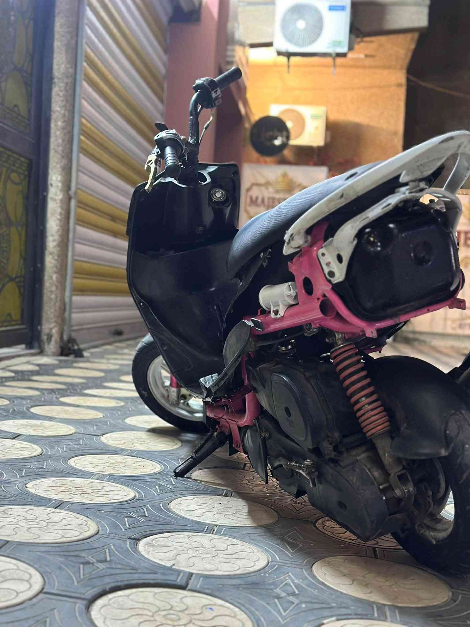 ماكس عدله • بوشه 55 • نقص بسيط