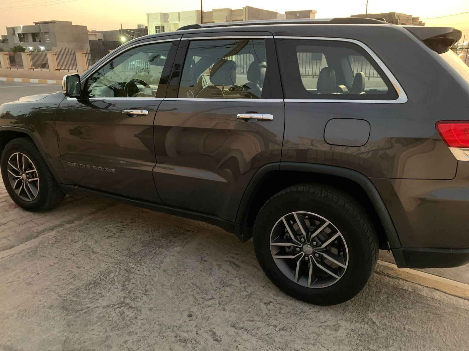 للبيع او مراوس 
جيب لمتد 17
فول مواصفات فتحه بصمه جلد 
كشنات كهرباء كشن تبريد تدفئه
باب خلفي كهربائي 
كفاله من كلشي عدا صبغ يم الرقم الخلفي 
رقم اربيل هزه فحص سنويه كله جديد 
حساس كامرا
ستيرن هيتر
تحديد سرعه
مسار
للاستفسار خاص او اتصال
***********

