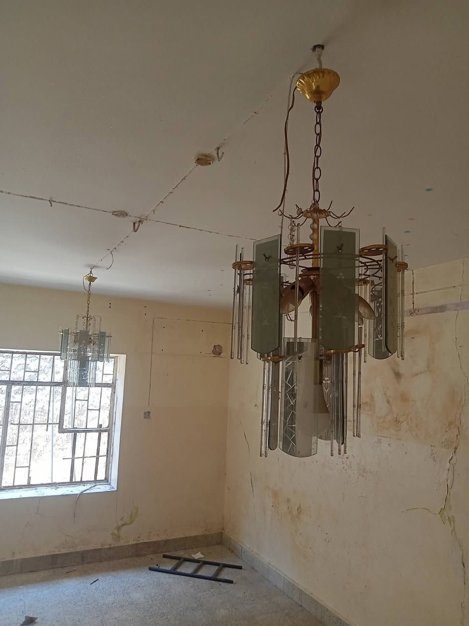 للبيع 

***********
