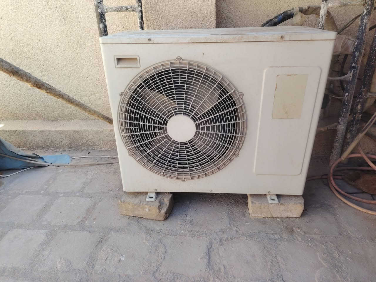 سبلت ال جي 2 طن البيع ما طاب تصليح ابد تدفئه تبريد تبريده ثلج سعر300 قفل العنوان سيف سعد ***********
