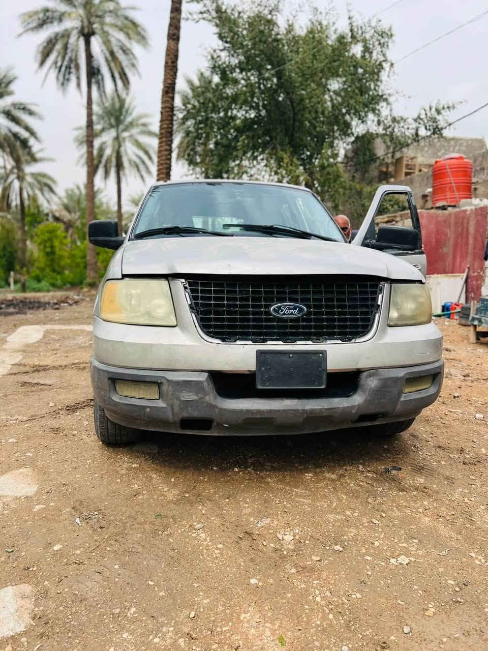 سلام عليكم
فورت اسبكيشن. ٢٠٠٣
تسعه راكب سياره بلاديه بدون صبغ كير ومكينه كفاله 
مال مزاد وزارة داخليه بيه كتاب بسمي كتاب ترقيم كامل بس تمشي معامله اسويلك وكاله وترقمه 
*********** مكان سياره كربلاء معارض حي صناعي 
سعره ب٤٨
