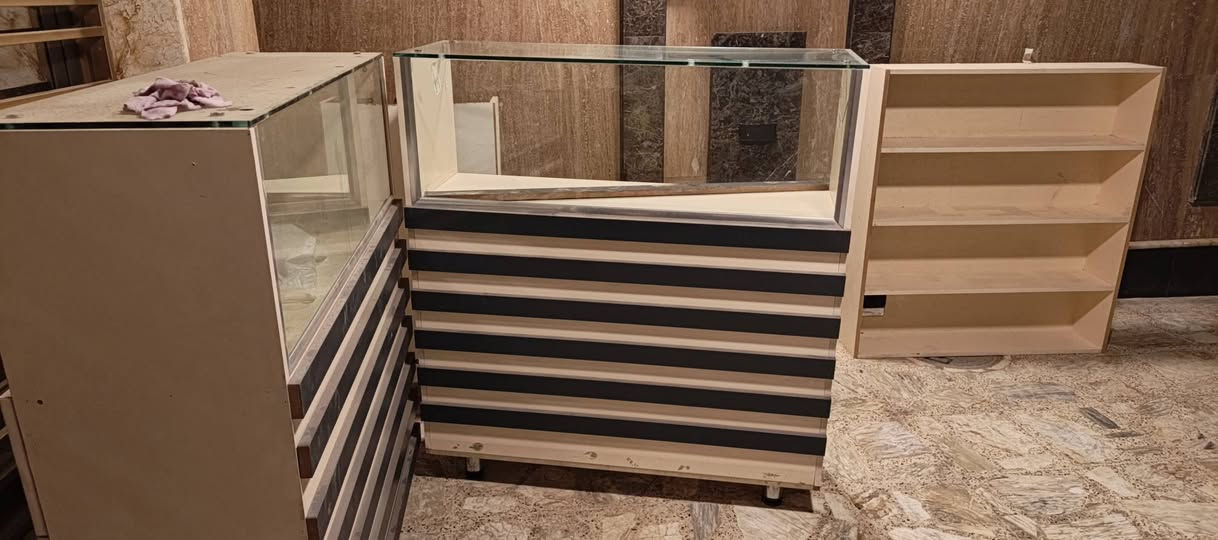 فاترينات • 120×130×40 • الدورة ابودشير