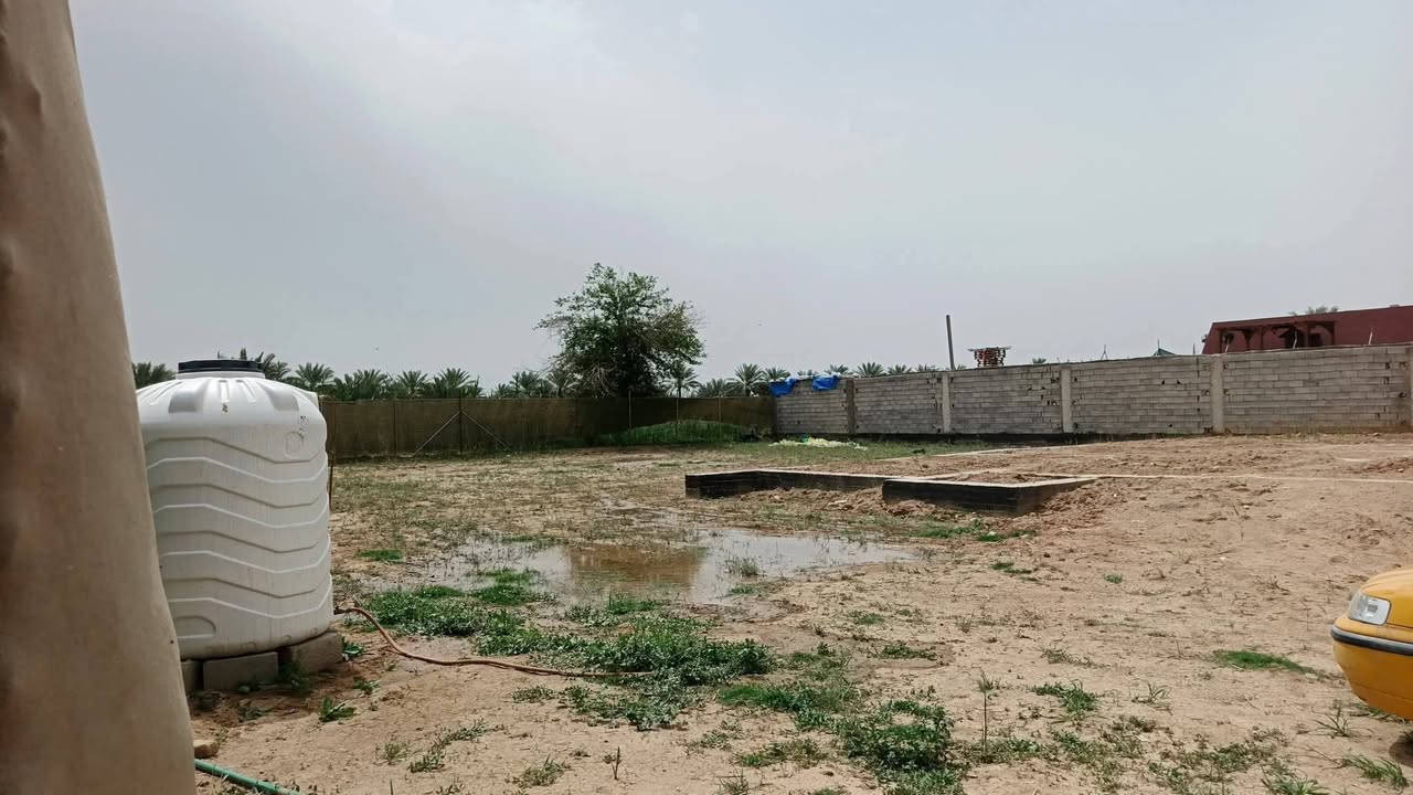للبيع قطعة أرض مميزة في المدائن / الجعارة – شارع جامع سيد علي سند25
المساحة: 1271 م² تقريبًا (41 × 31 متر).
الأرض مسيجة بـ B٠R.Cومدفونة، وتحتوي على أساس لبيتين، وتقع في منطقة سكنية مكتملة الخدمات، وتصلح للسكن
للاستفسار يرجى التواصل على الرقم: (***********)
