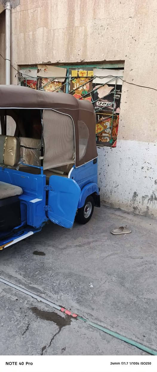سلام عليكم تكتك البيع موديل 22 / بيها ب لبك لايت ضربه والغد  والباقي شوفت العين مكينه مفتوحه مره وحده وتجفيت شركه والباقي كفاله ( مكلف بنشر هذا رقم راعيها/ ***********

نص مكتوب في الصور:
- NOTE 40 Pro 24mm f/1.7 1/100s ISO254
- NOTE 40 Pro 24mm f/1.7 1/100s ISO250
- NOTE 40 Pro 24mm f/1.7 1/50s ISO951
- NOTE 40 Pro 24mm f/1.7 1/67s ISO503
- NOTE 40 Pro 24mm f/1.7 1/50s ISO310
- NOTE 40 Pro 24mm f/1.7 1/50s ISO1469
- NOTE 40 Pro 24mm f/1.7 1/100s ISO317
- NOTE 40 Pro 24mm f/1.7 1/100s ISO259