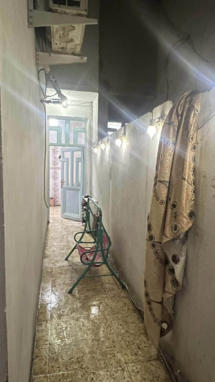 دار للبيع
حي المكرمه المساحه 94 متر طابق واحد بناء شيلمان البيت كلش نضيف يعني مو تفليش بي غرفه وصاله واستقبال ومطبخ وصحيات عدد 2 داخلي وخارجي السعر واتساب *********** مكانه بالضبط خلف مركز شرطه الوفاء بفرعين .
