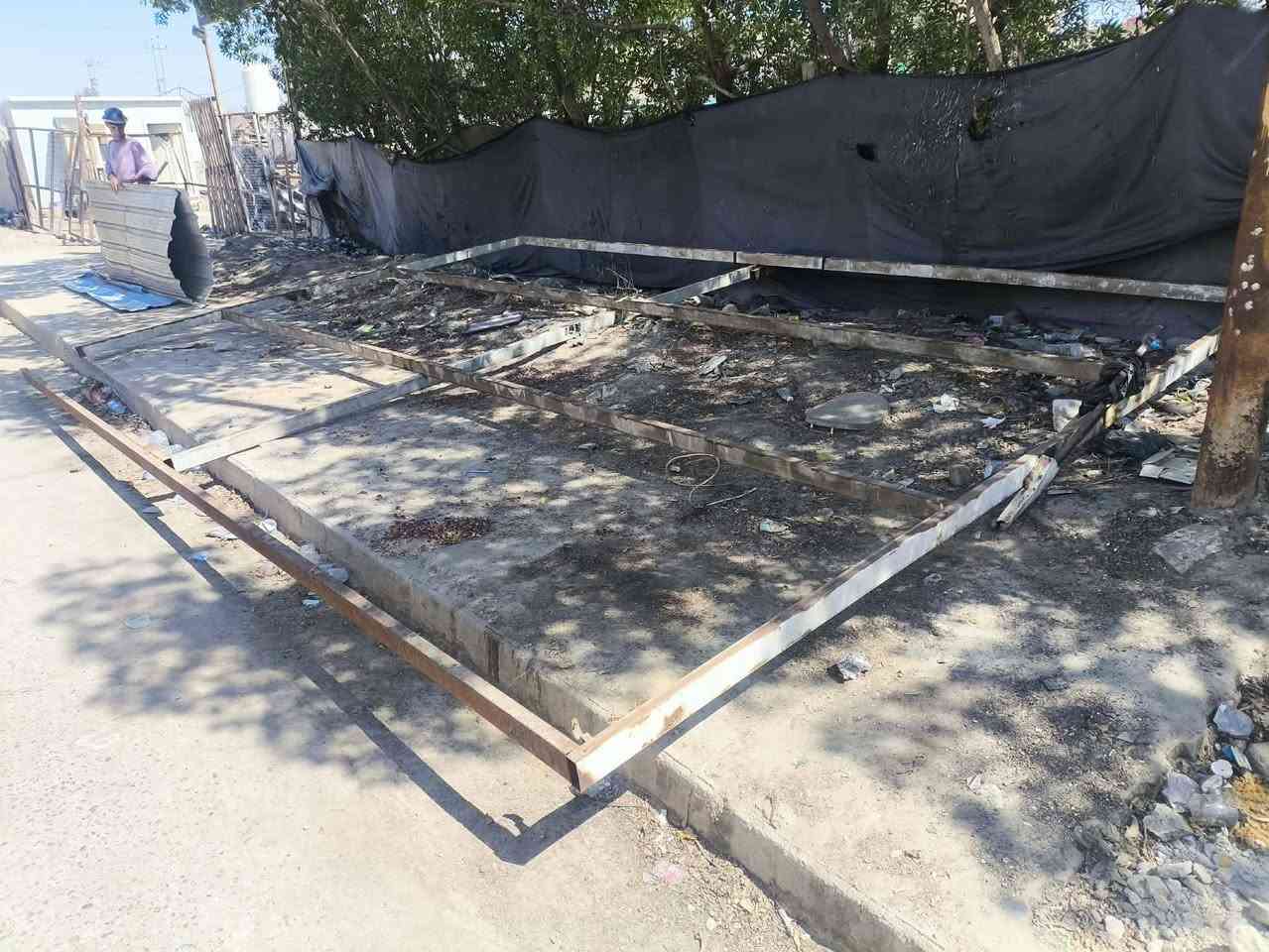غراض للبيع مستعجل كلش نضيفات
عماريه 7 في5 ب90 وبيه مجال 
مبردة اخت الجديده حجم 40 ب160 وبيه مجال 
ميز بلازمه اخو الجديد ب15 وبي مجال 
ميز ابيض ب10 قفل
ملحق ابو جامه ب10 قفل جديد
مرايه وحده جبيره ب35 وبيه مجال مكاني شاميه حي الجمهوري مقابل مدرسه الهدى ***********
