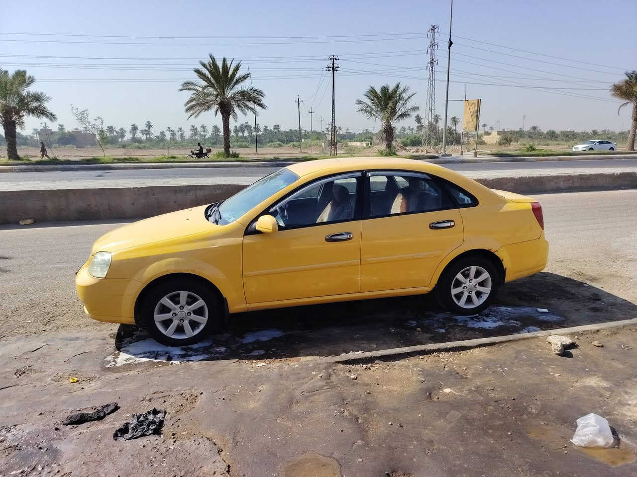 سلام عليكم سيارة بسمي 2010 كير عادي مصفره هيئة وغرامة سنويه 2030
سيارة مكفوله كير ومكينه وتبريد وتخم تاير جديد
تواصل على رقم ***********
