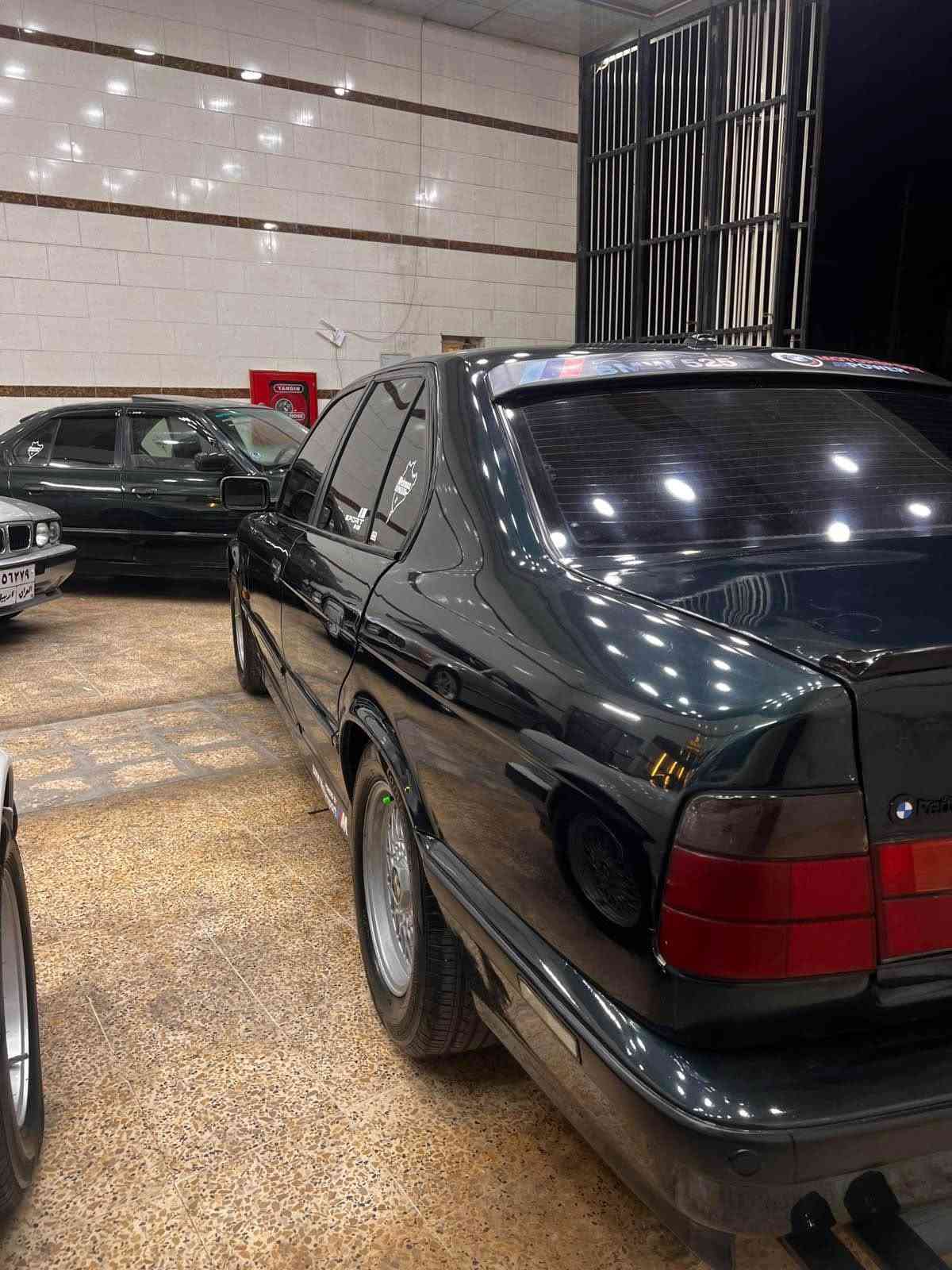 BMW 520

گێر تۆماتیک
هەرزەنترین سعر
گێر و مەکینە و کارەبایات و تەحویل و غەرامەی بە شەرتە 
سەیارەکە سبوغ عامە لۆ جوانی 
بێ لێدرانە هیچ لێدرانەکی نییە 

٥٥٠ دۆلار  دوای مەعامەلە بە دەست وەردەگیەوە 
نرخی ٥٨ وەرەقە 

***********

BMW 520
جیر  توماتيك
ارخص سعر
جير محرك كهربايات تحول غرامة بشرت 
سيارة مصبوغ عام جمالية
بدون ضربة
٥٥٠ دؤلار غرامة مرجوع 
سعر ٥٨ ورقة

*********** أربيل, العراق
