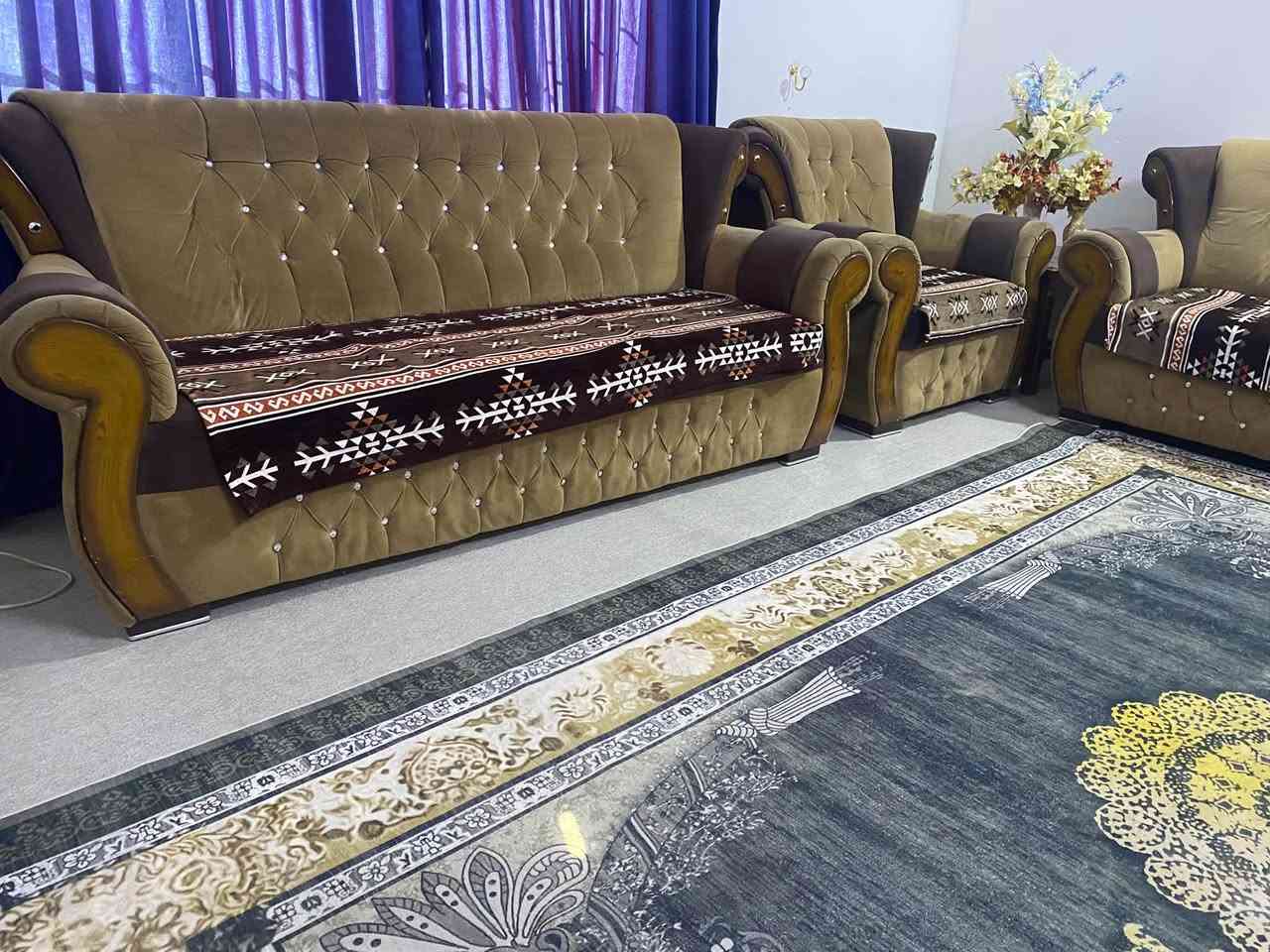 طقم ٥ قطع • ميز تلفزيون