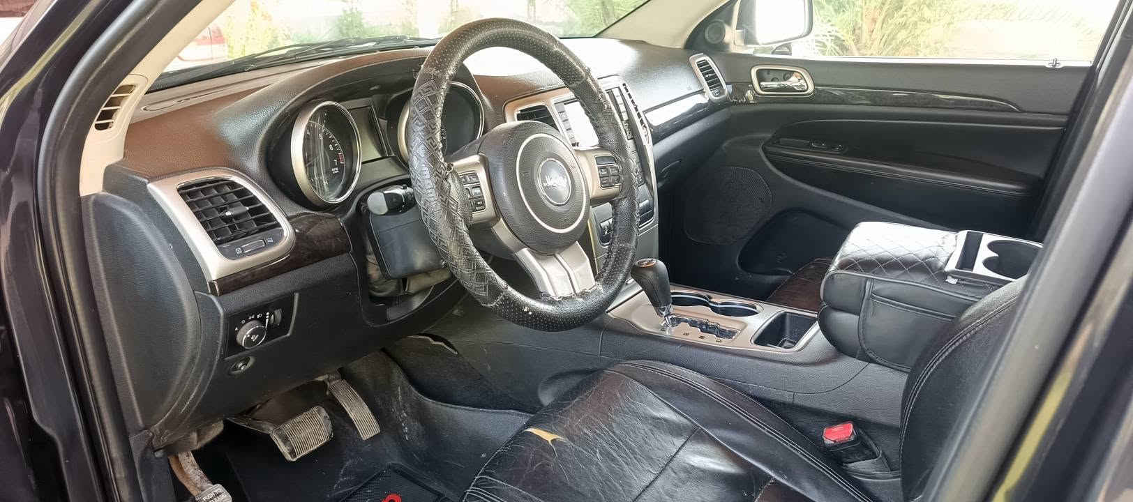 للبيع او مراوس جيب شيروكي  لاريدو موديل 2012 رقم بغداد السعر 125 بي مجال
بيها صبغ اربع قطع  و ثنين تبديل بلادي   اعتبرها صبغ احزام  تكم شواصي مكفوله من الكص و الدواخل 
مواصفات بصمه دفع رباعي  محرك 6 سلندر  3600 
كير ومحرك جدد لاصرف ولاتبخير  سونار موجود مع الصور   
ديالى  دلي عباس 
***********
