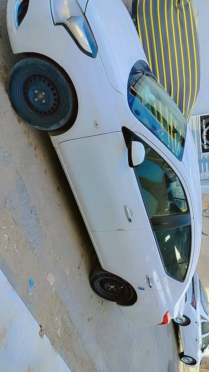 نيسان صني موديل 21 
سياره حلوه ونظيفه ومامتعوبه 
كير مكينه تبريد كله ع الشرط وع الفحص
ماشيه 123 الف 
سنويه بعدها ما منتهيه بشهر العاشر تنتهي 
مكفوله  كفاله عامه عدى بارد فقط 
رقم اربيل الماني 
باسم شركة تريد وكاله تريد تحويل سنوياها ما منتهيه 
107$ وبيها مجال 
***********
