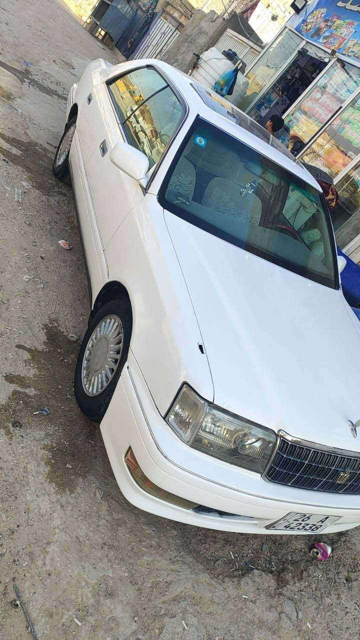 السلام عليكم شباب سياره راس الثور للبيع فلات كير و مكينة بل جيس حدادية ورة وكدام بل جيس مداور ثاني يوم كصتهة بس قمارة كفالة السيارة تبريد شغال السعر 90وبيهة مجال قليل حك الجية مكان بل نجف ويدلل الشراء ***********
