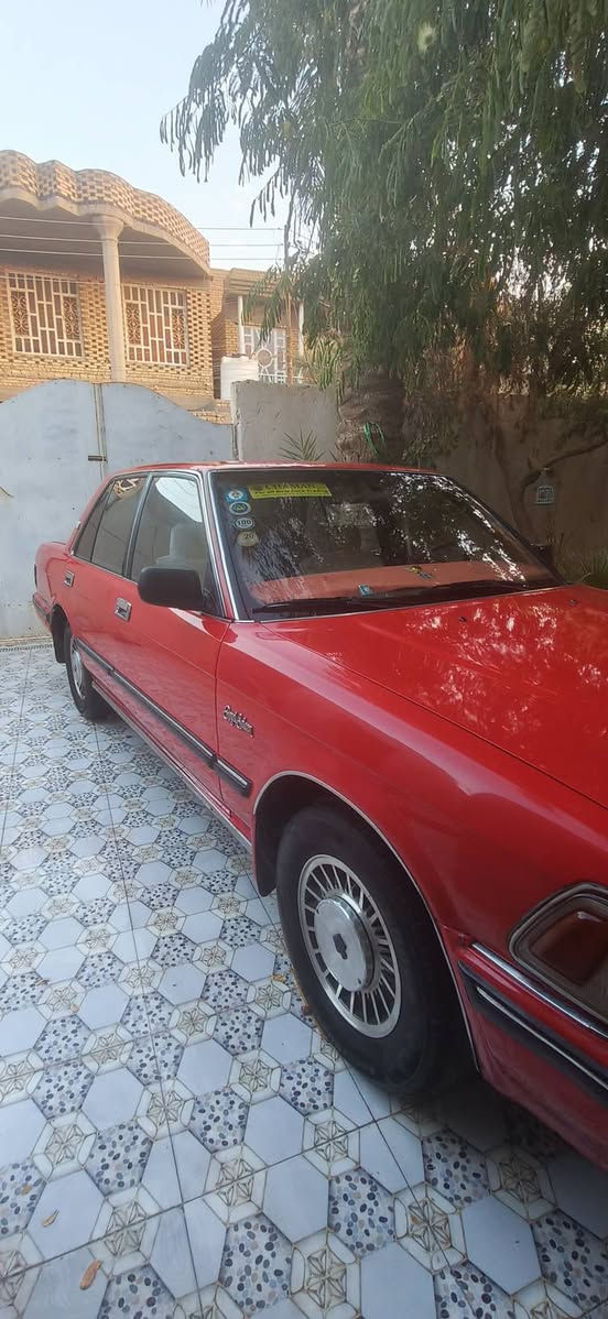 السلام عليكم سيدان موديل 90 ايسر بلاد مكفولة من الضربه والتبديل مصبوغة عام للجماليه مكينه وكير فيفيتي اثنين ونص جاهزه من كلشي مكان السياره بالشطرة والسعر 70 وبيهه مجال تلفون *********** او ***********

