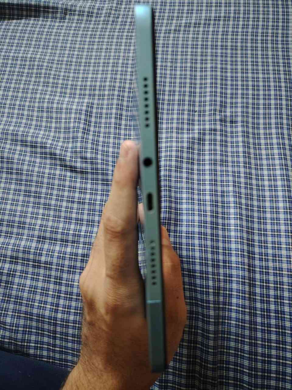 السلام عليكم ايباد  Infinix X pad
نضافت الجهاز 90% 
ذاكرة 128 
حجم الشاشة 11بوسه بتردد 90هرتز 
يشغل بوبجي و باقي العاب  60 FPS  
بطاريته عملاقه 7500 
الجهاز عملي كالعاب 🎮🕹️
و دراسة يفيد و ممتاز جداً 
و كذالك بيه منفذ سمكارت مع الجهاز حافظه دفتريه 
سعر الجهاز160 ألف و بيه مجال أن شاء الله 
***********
