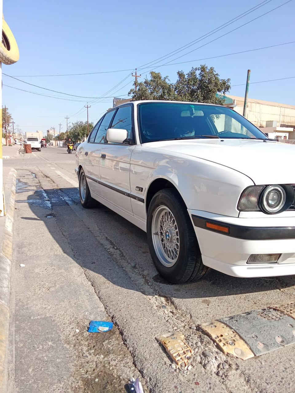 سلام عليكم بي ام 525 اصل وفصل مسكر سياره بدوان اي ضربه اني صبغتها عدت لونها مكينه كير داخل خارج لعابه من كلشي جاهزه وكلشي بلادي بيها البيع الي يشتري يتصل ع هاذه رقم ‏‪***********‬‏@
