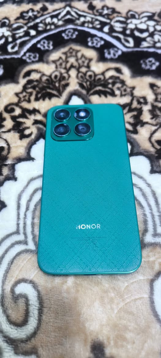 السلام عليكم عندي جهاز honor X8B الجهاز ذاكره 512 ورام 16 والمعالج 680 سناب دراجون سعر 150 وبي مجال للشراي مكاني. بغداد الحريه ***********

