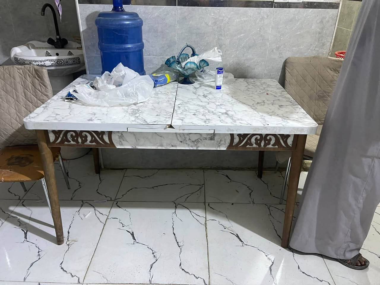 مكلف بنشر غراض منزل نضيفات للبيع المكان حي العسكري لاستفسار الاتصال ع الارقام التالية 
***********——-***********
